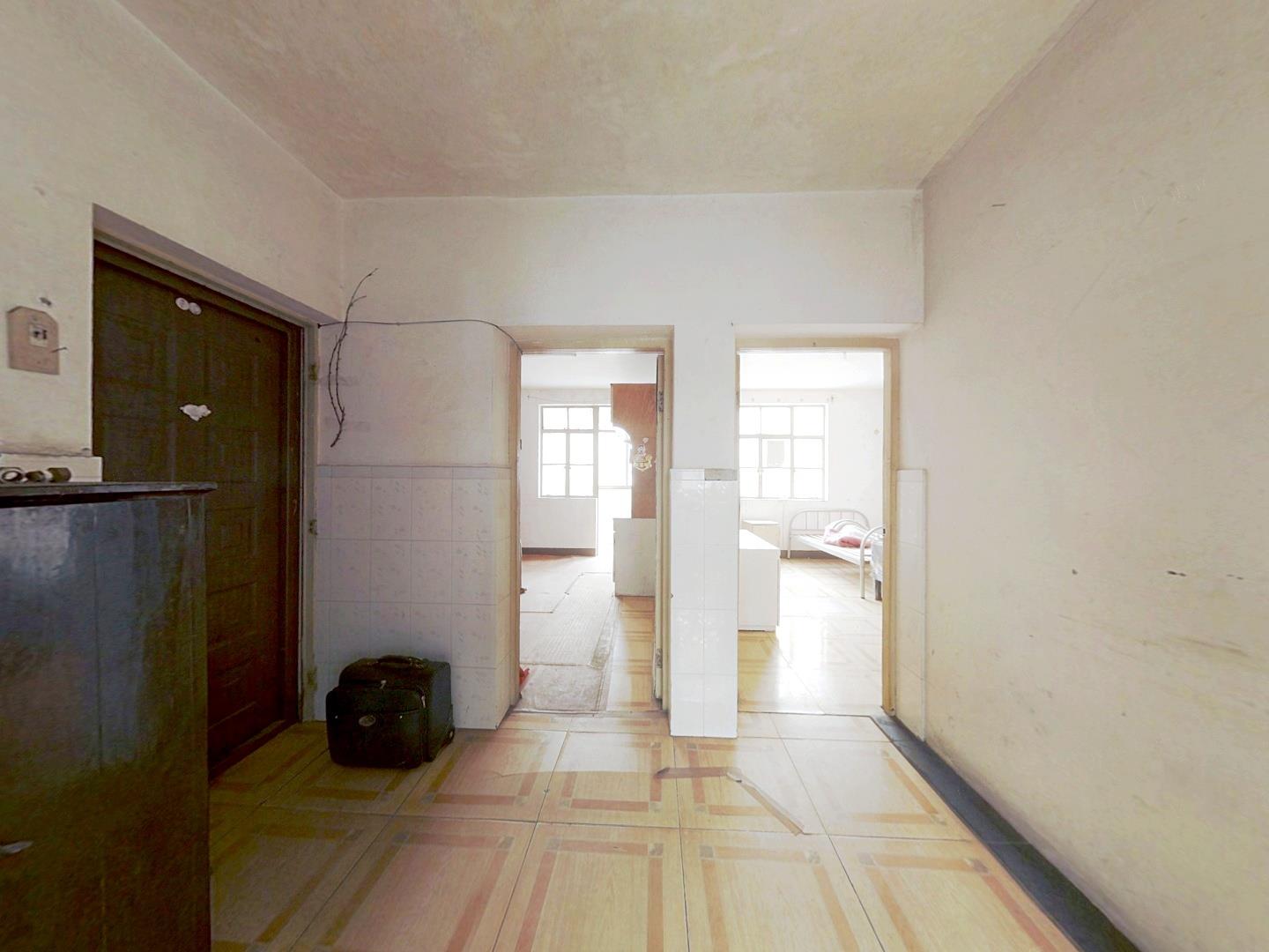 曙光社区 3室1厅1卫 60.60m²