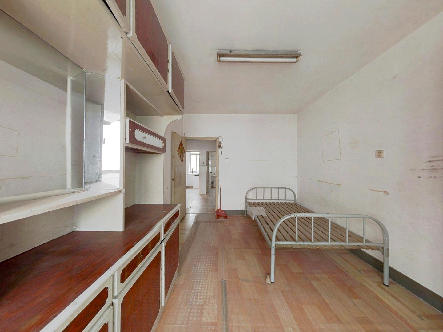 曙光社区 3室1厅1卫 60.60m²