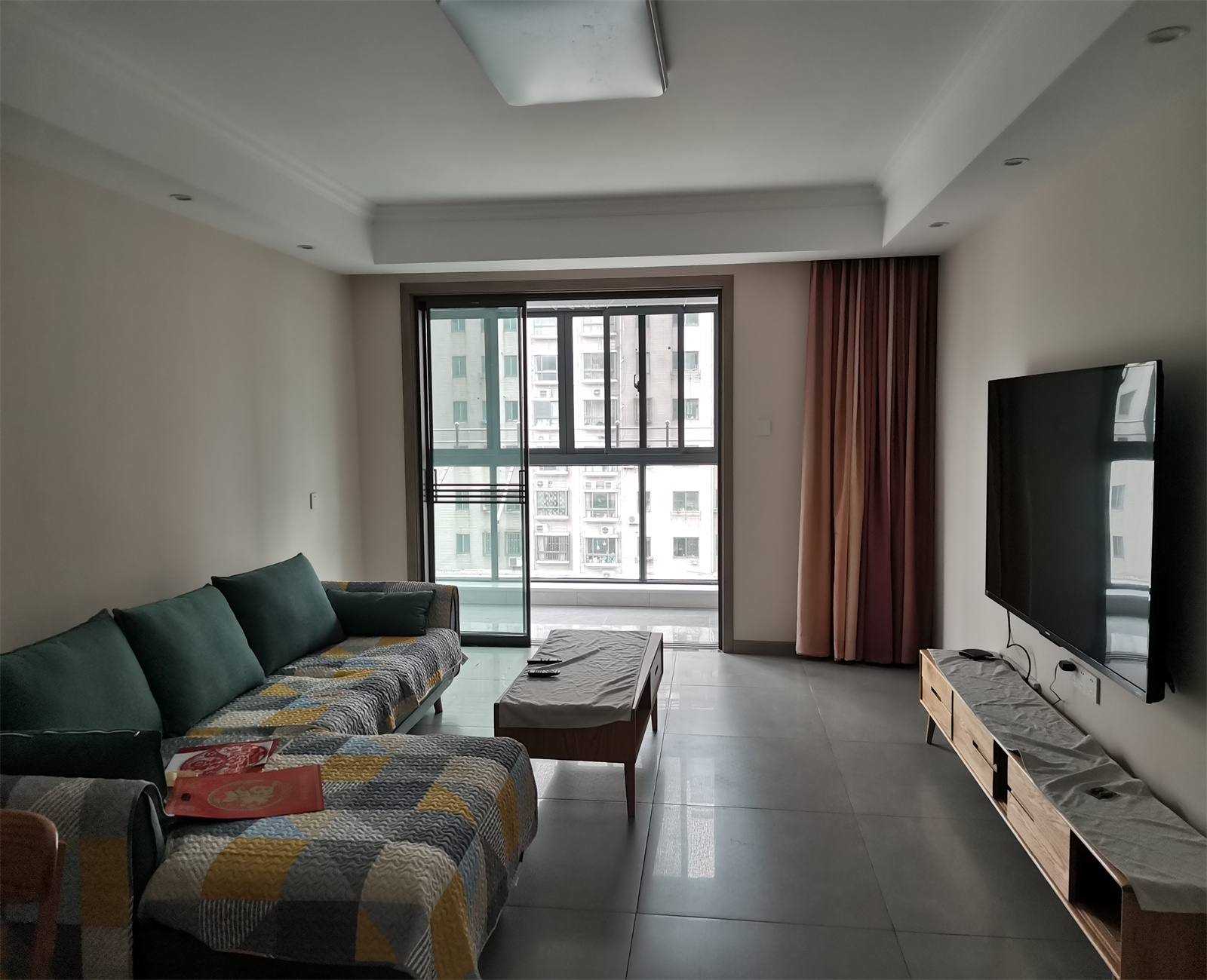 东景新城 2室1厅1卫 118m&sup2;