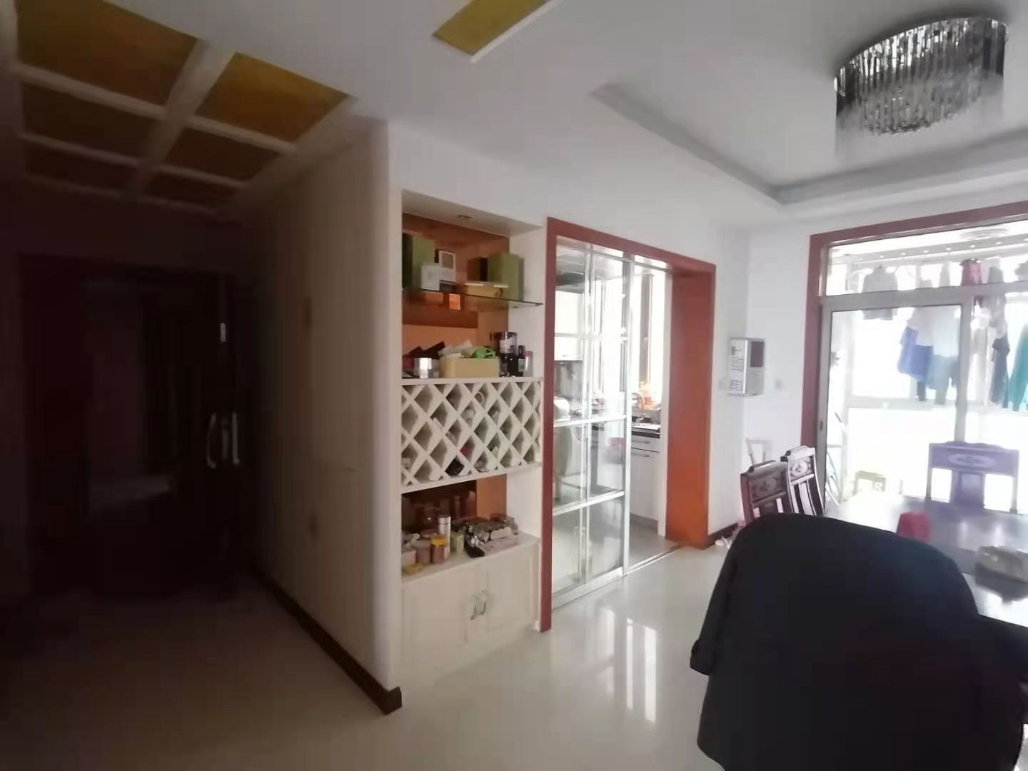 中南世纪花城 3室2厅2卫 141m&sup2;