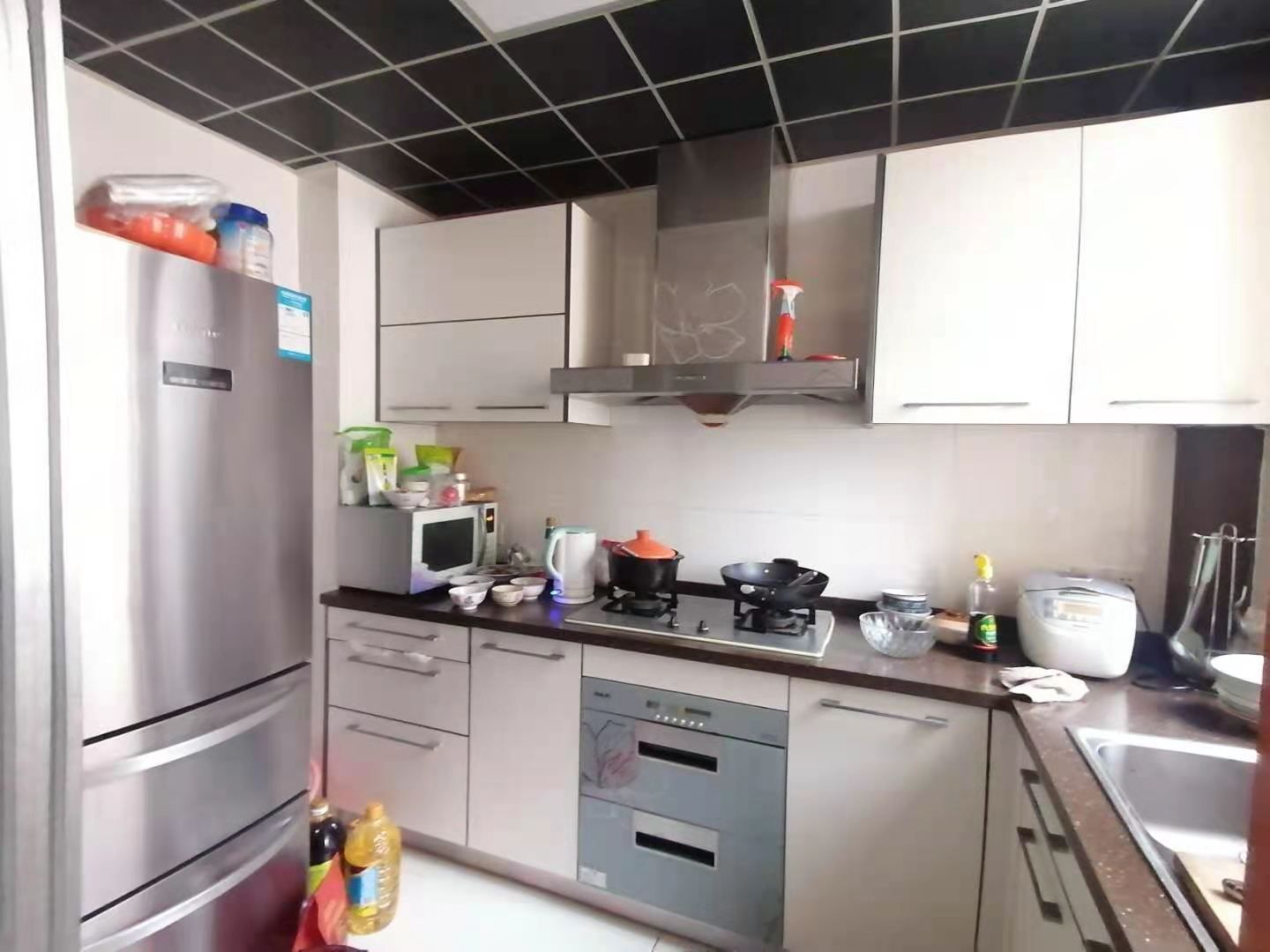 中南世纪花城 3室2厅2卫 141m&sup2;