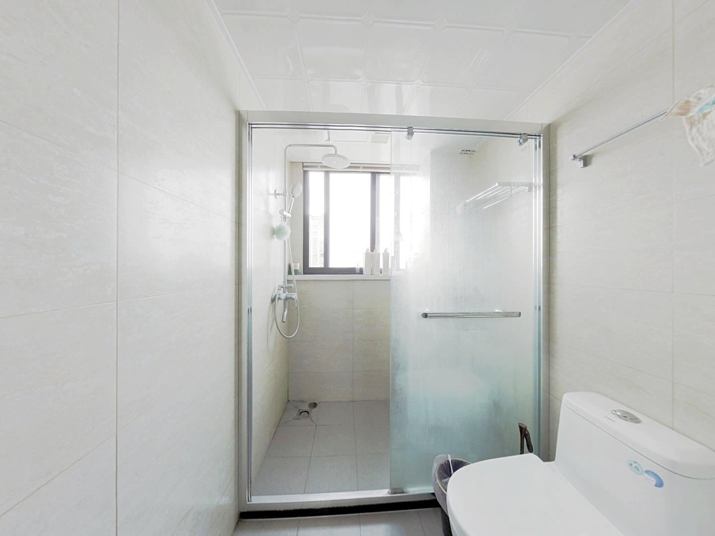 华强城 3室2厅2卫 129m&sup2;