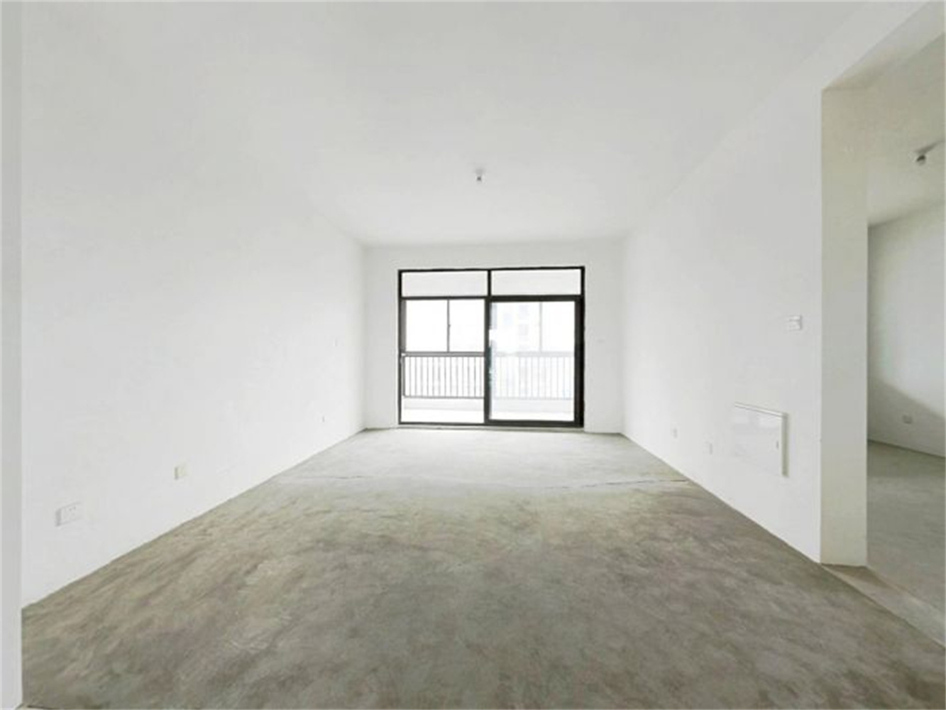 万濠山庄 4室2厅2卫 166m²