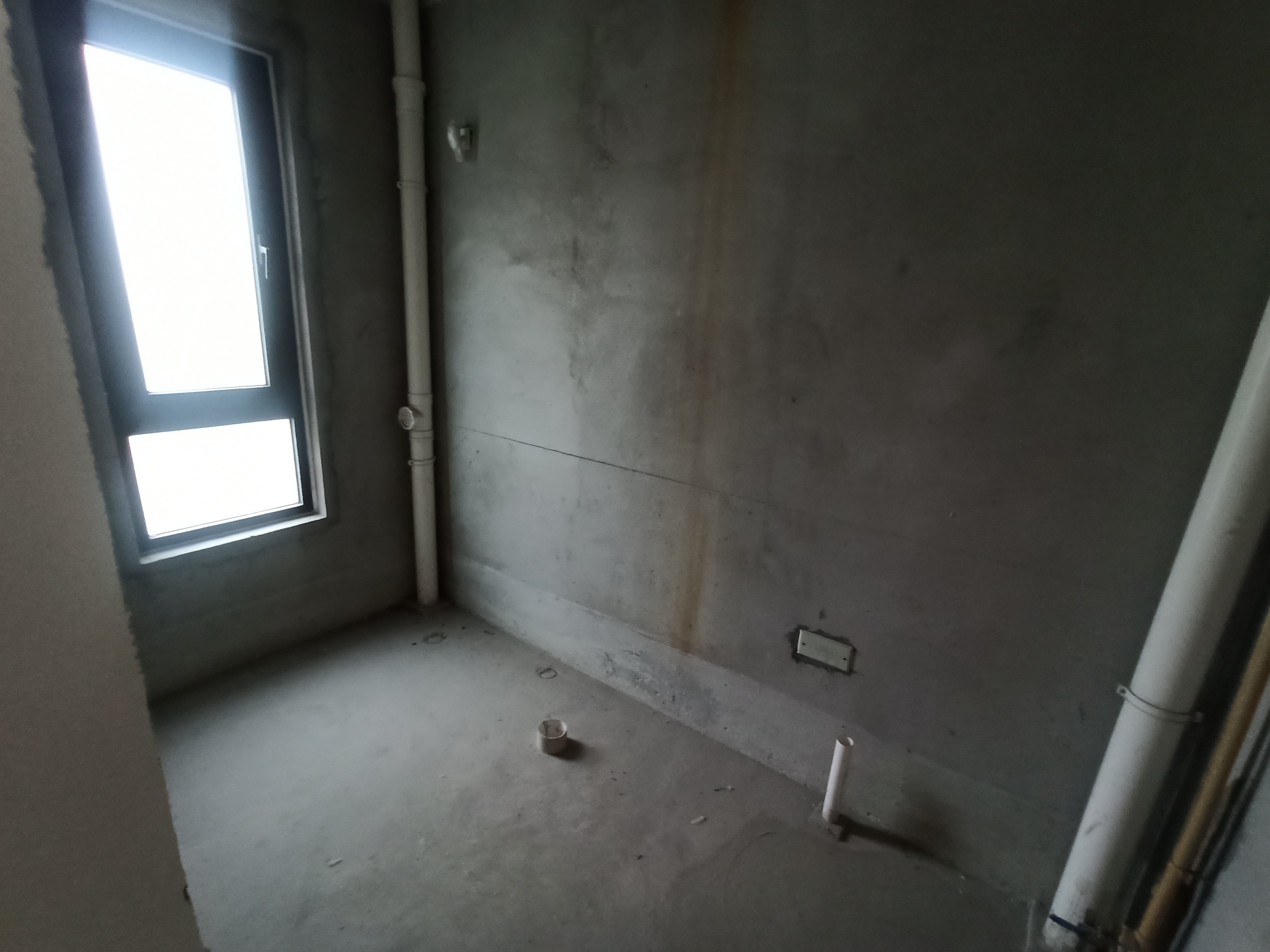 绿地新里城 4室2厅2卫 140m&sup2;