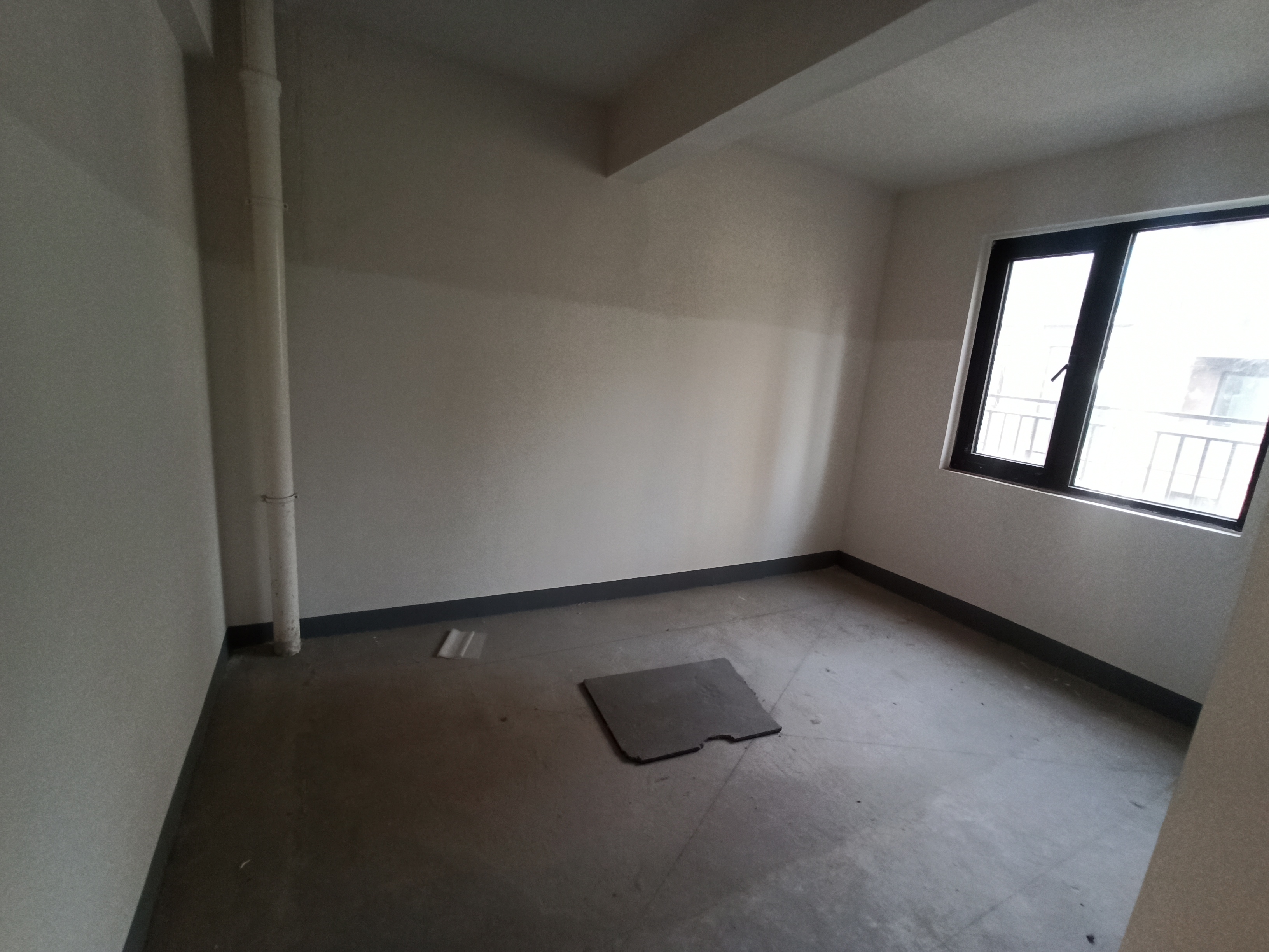 绿地新里城 4室2厅2卫 140m&sup2;