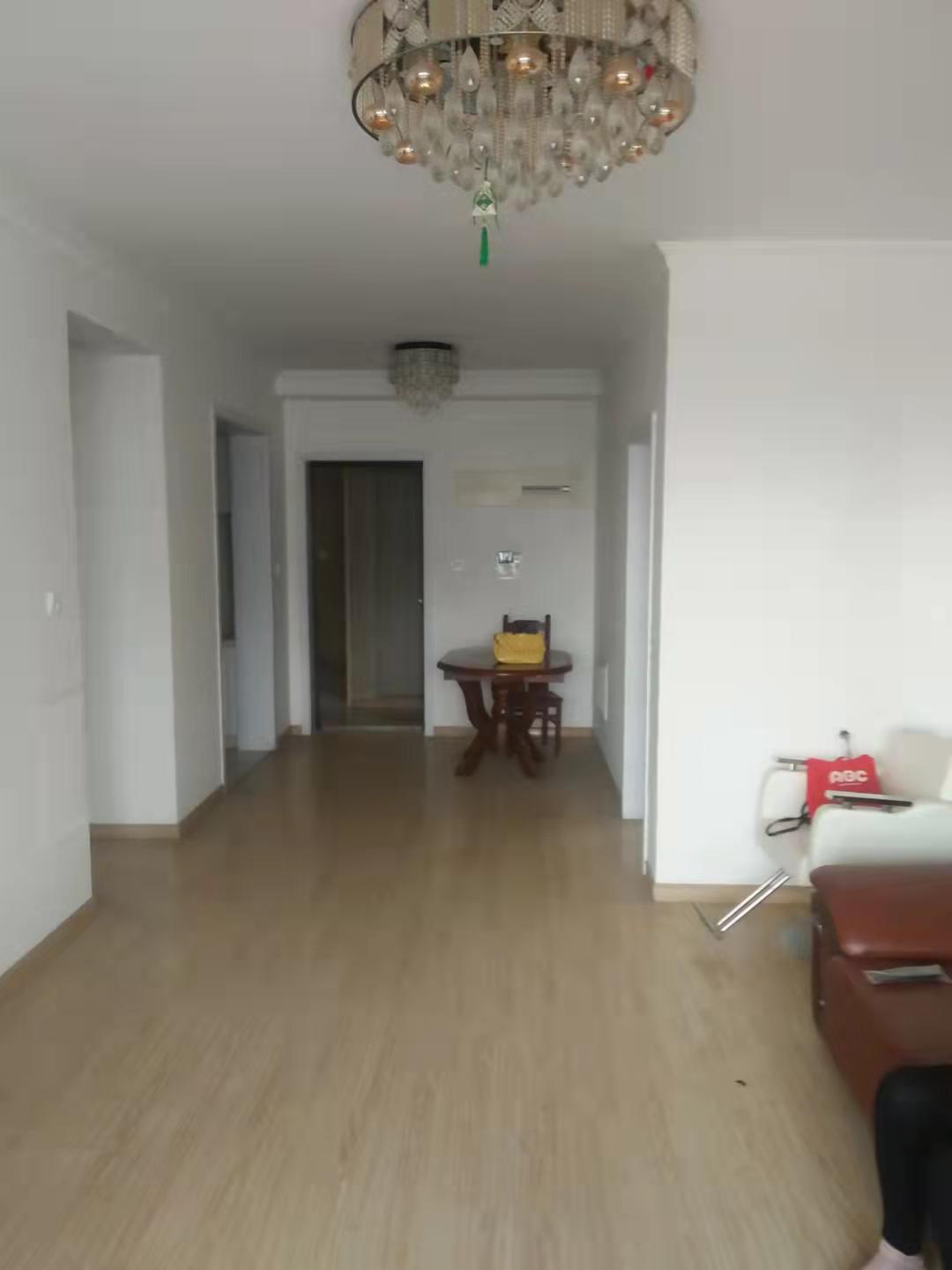 保利香槟国际 2室2厅1卫 88m&sup2;