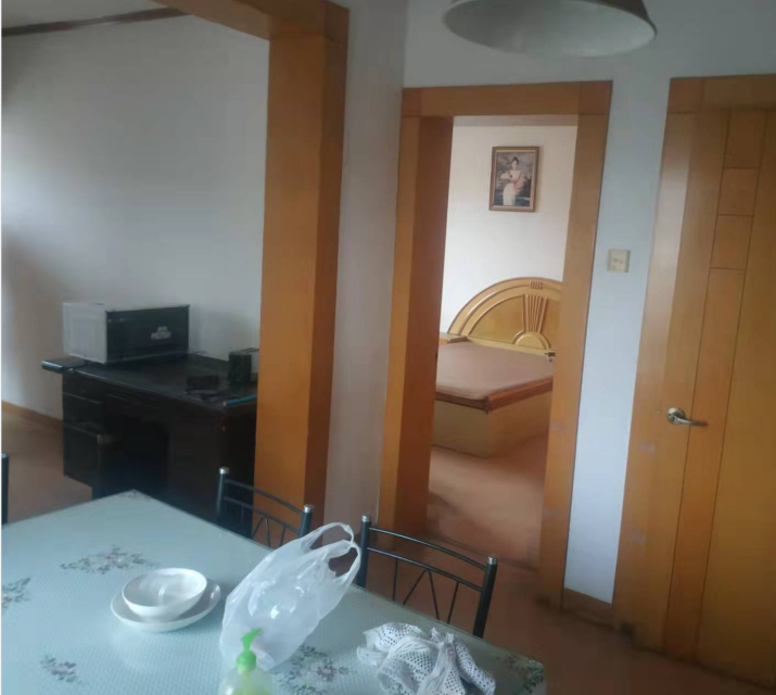 虹桥新村(朝霞路) 3室1厅1卫 72m²