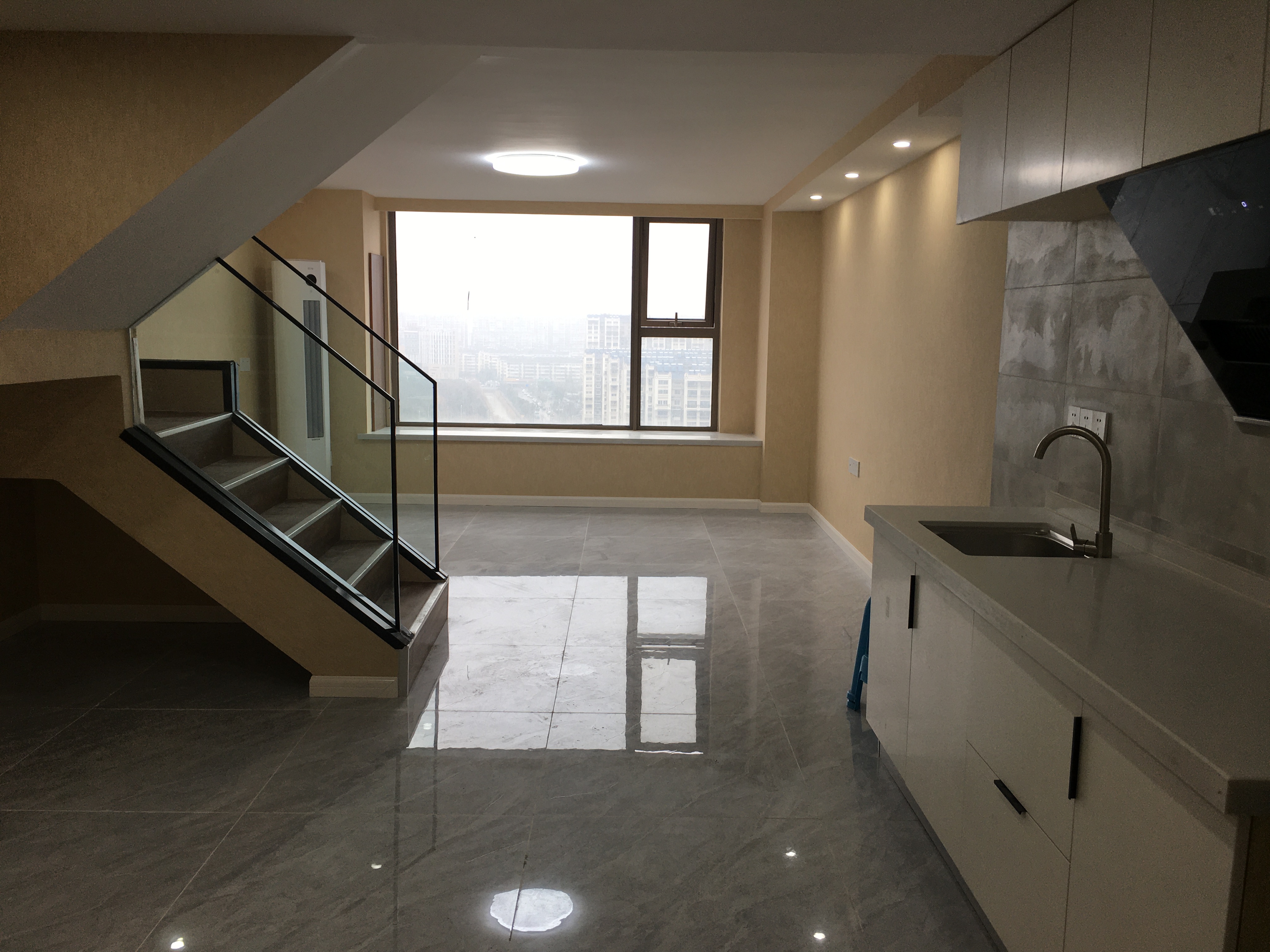 中港银座 2室1厅2卫 48m²