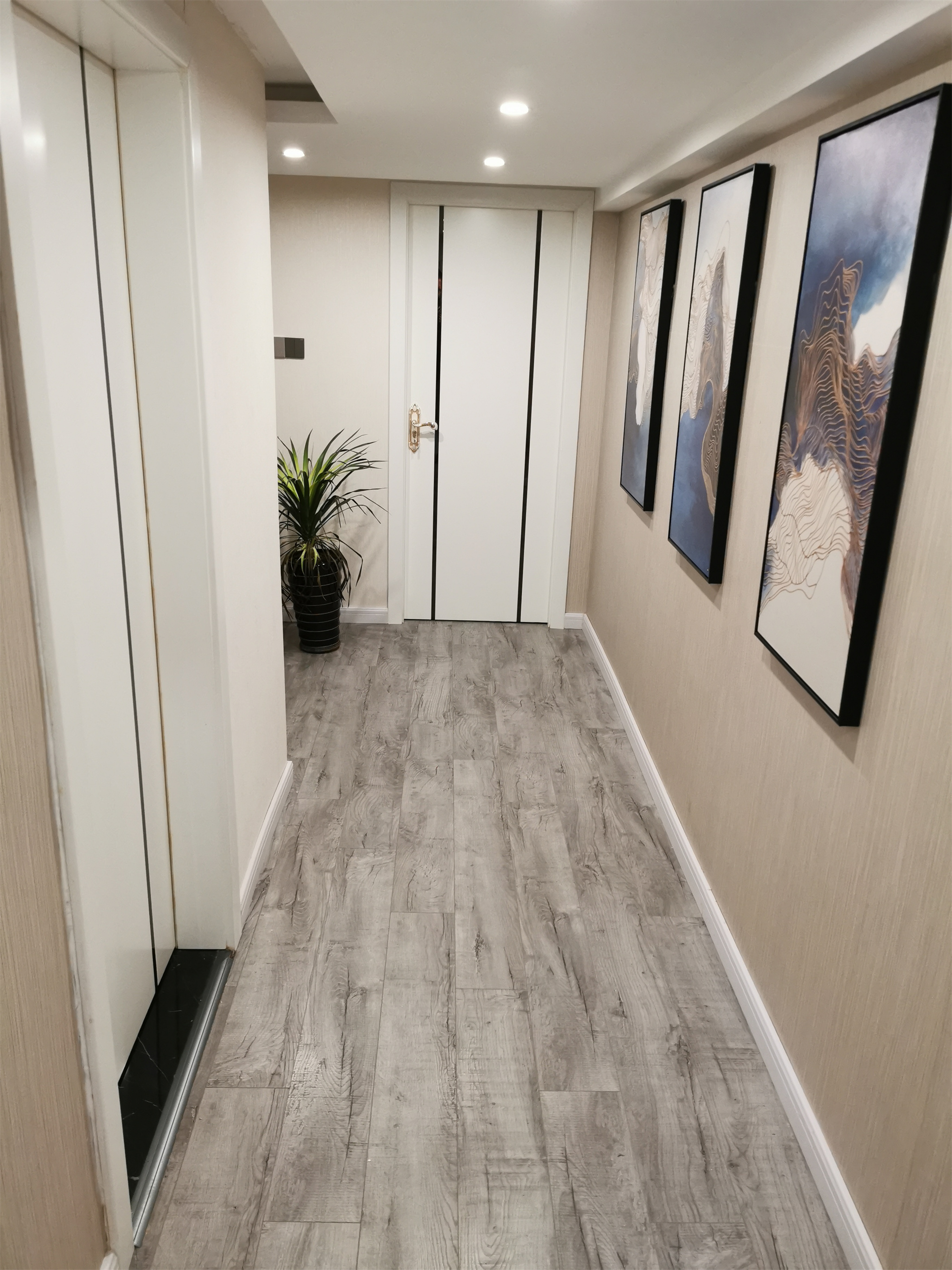 恒隆国际 2室1厅1卫 70m&sup2;