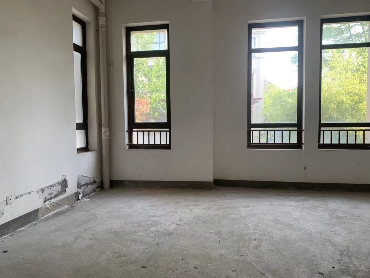 金河名人世家 4室2厅2卫 228m&sup2;
