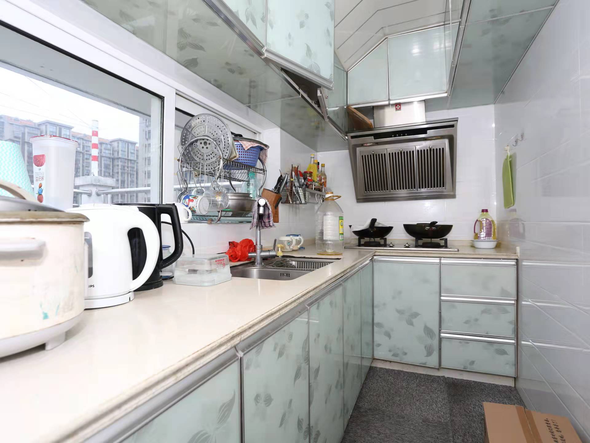 跃龙小苑 5室2厅2卫 143m&sup2;