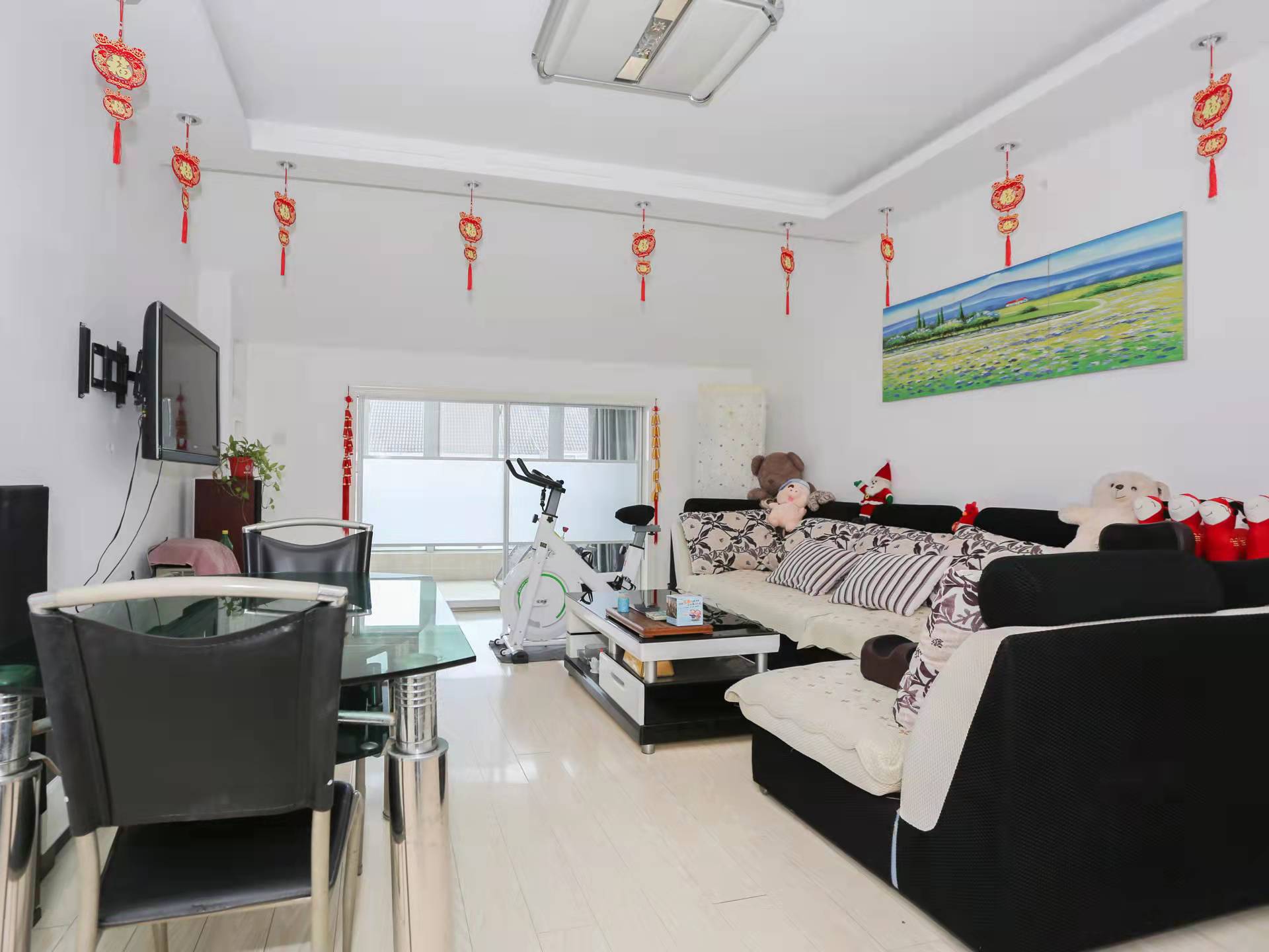 跃龙小苑 5室2厅2卫 143m&sup2;