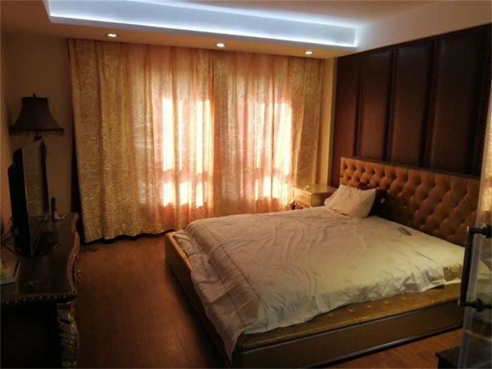 友谊嘉御龙庭 4室2厅2卫 160m&sup2;