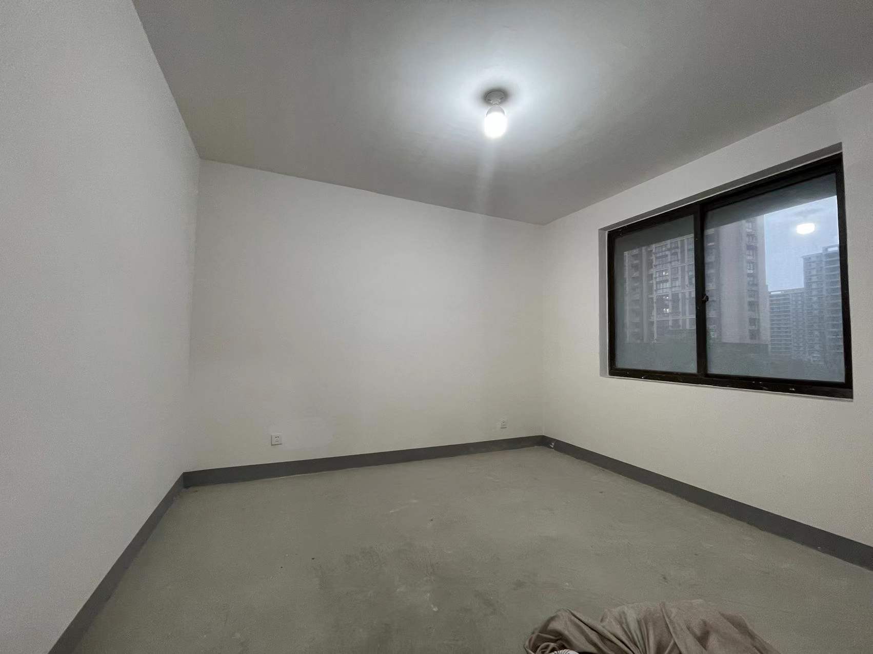 世伦佳苑 3室2厅2卫 140m&sup2;