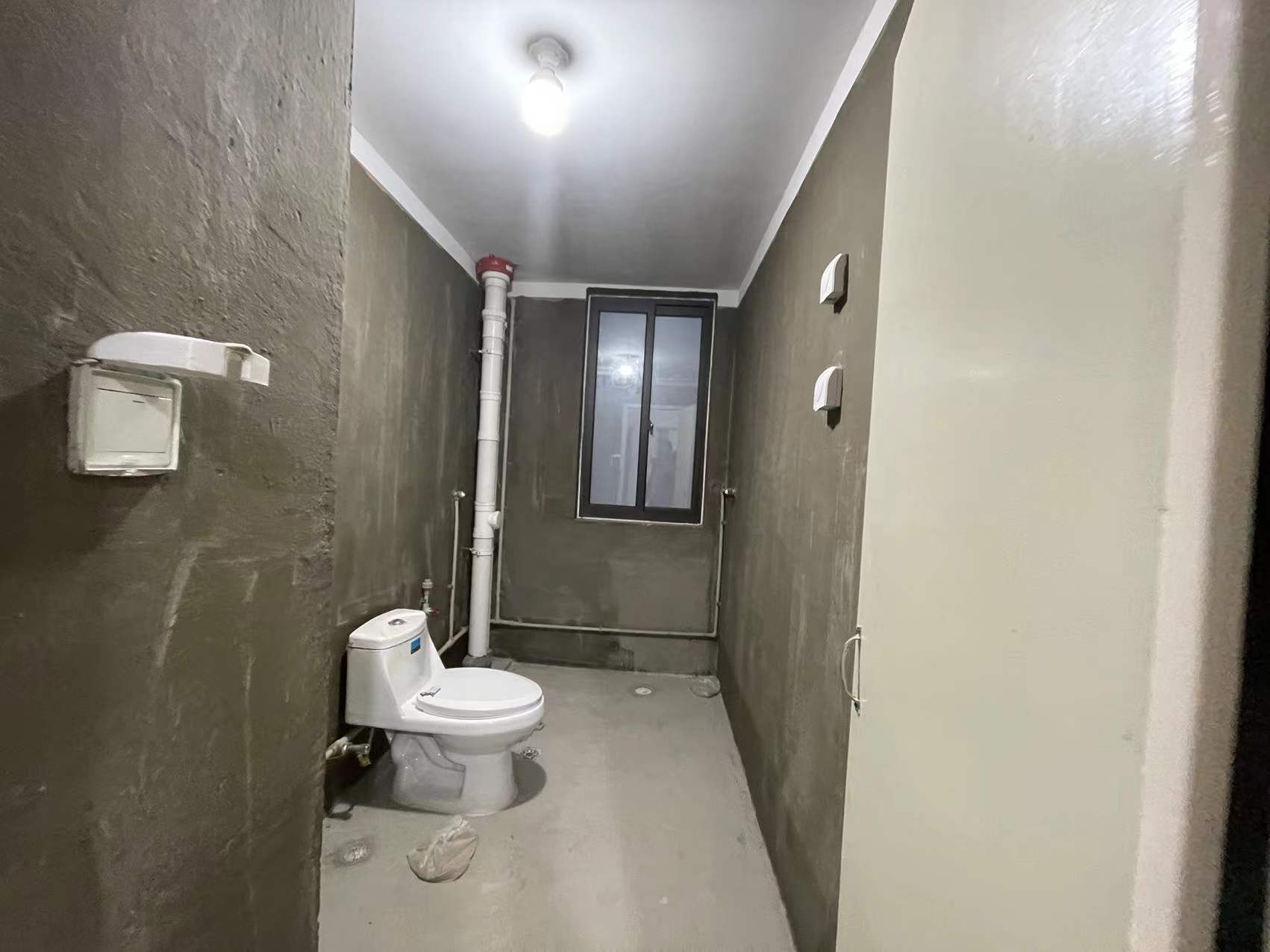 世伦佳苑 1室1厅1卫 61m&sup2;