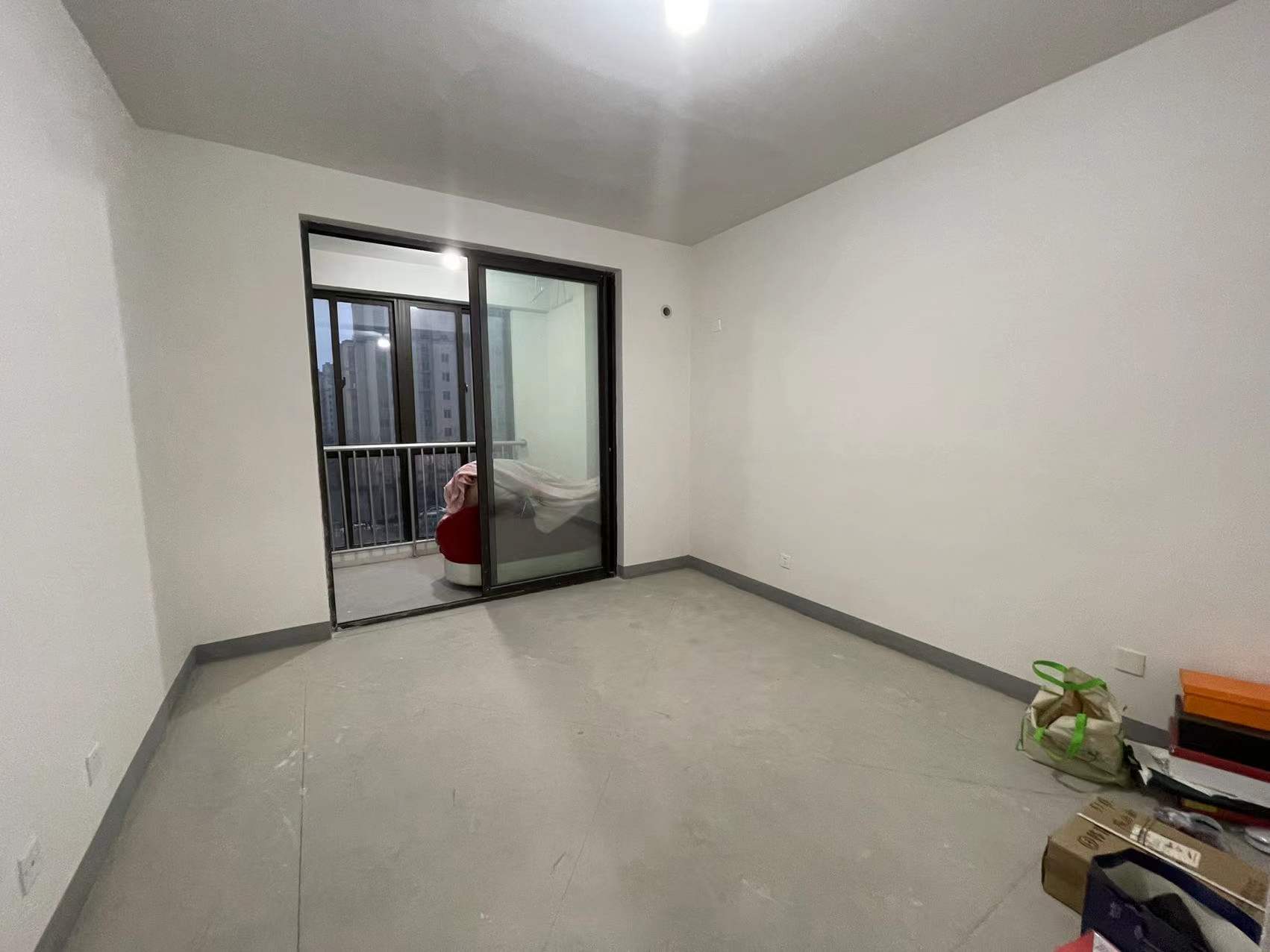世伦佳苑 1室1厅1卫 61m&sup2;
