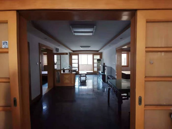 北郭东村南区 3室2厅2卫 127m&sup2;