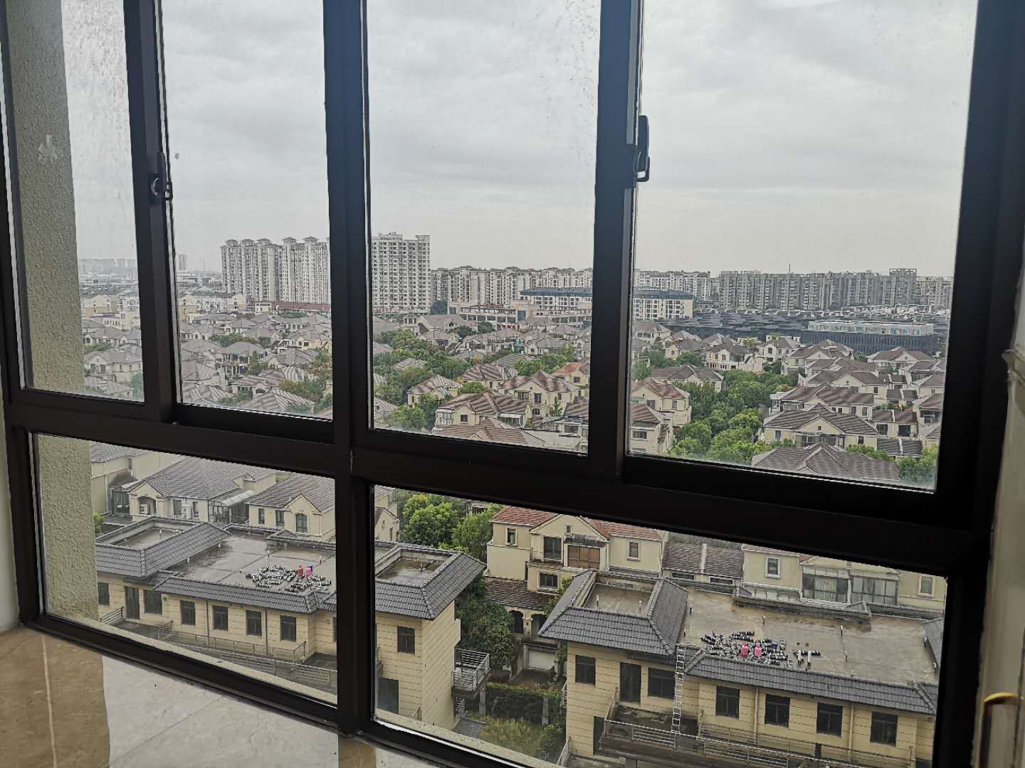 山景水岸 2室2厅1卫 102m&sup2;