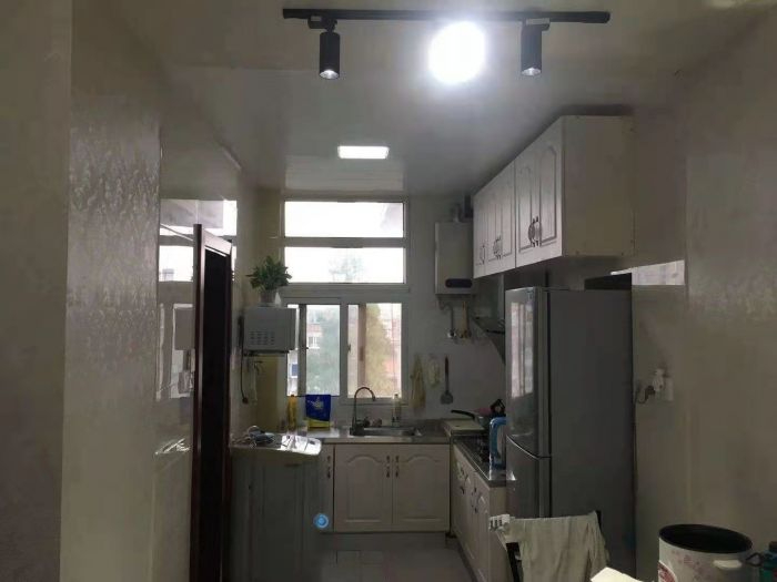 易家桥新村 3室1厅1卫 75m&sup2;