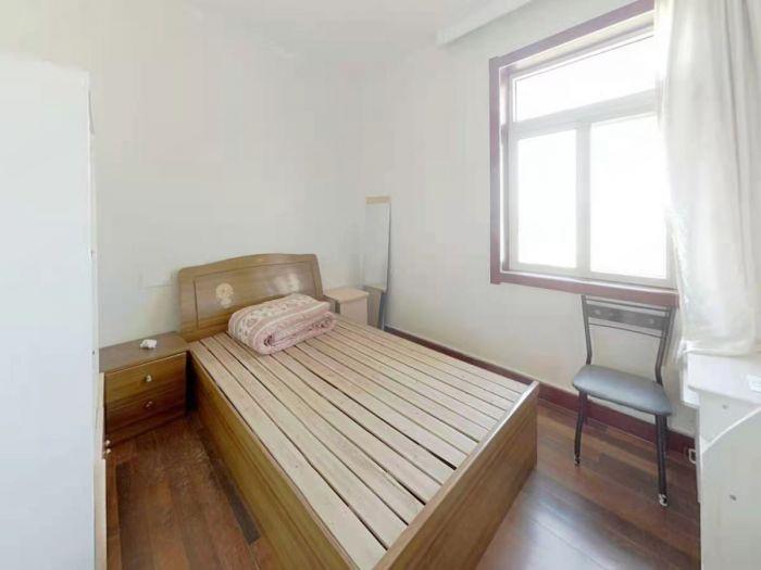 易家桥新村 3室1厅1卫 75m&sup2;