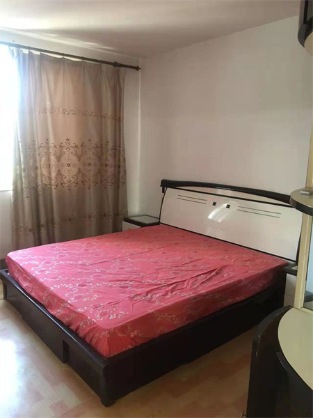 春天花园 3室2厅1卫 127m&sup2;
