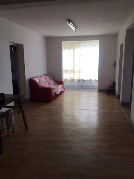 春天花园 3室2厅1卫 127m&sup2;