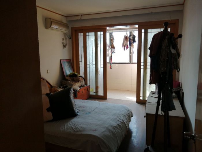 莲花苑 3室1厅1卫 107m&sup2;