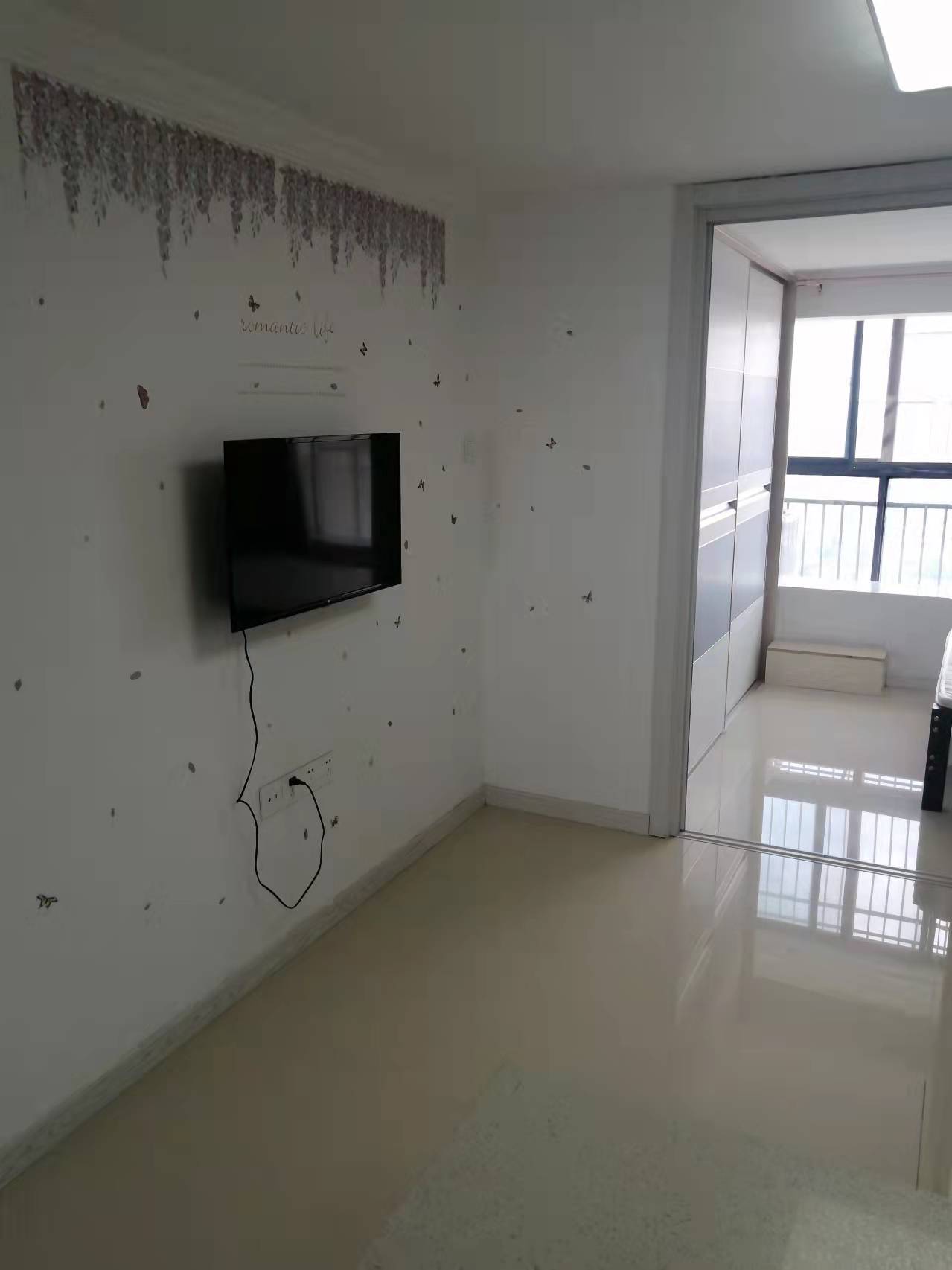 百花大厦 1室1厅1卫 60m&sup2;