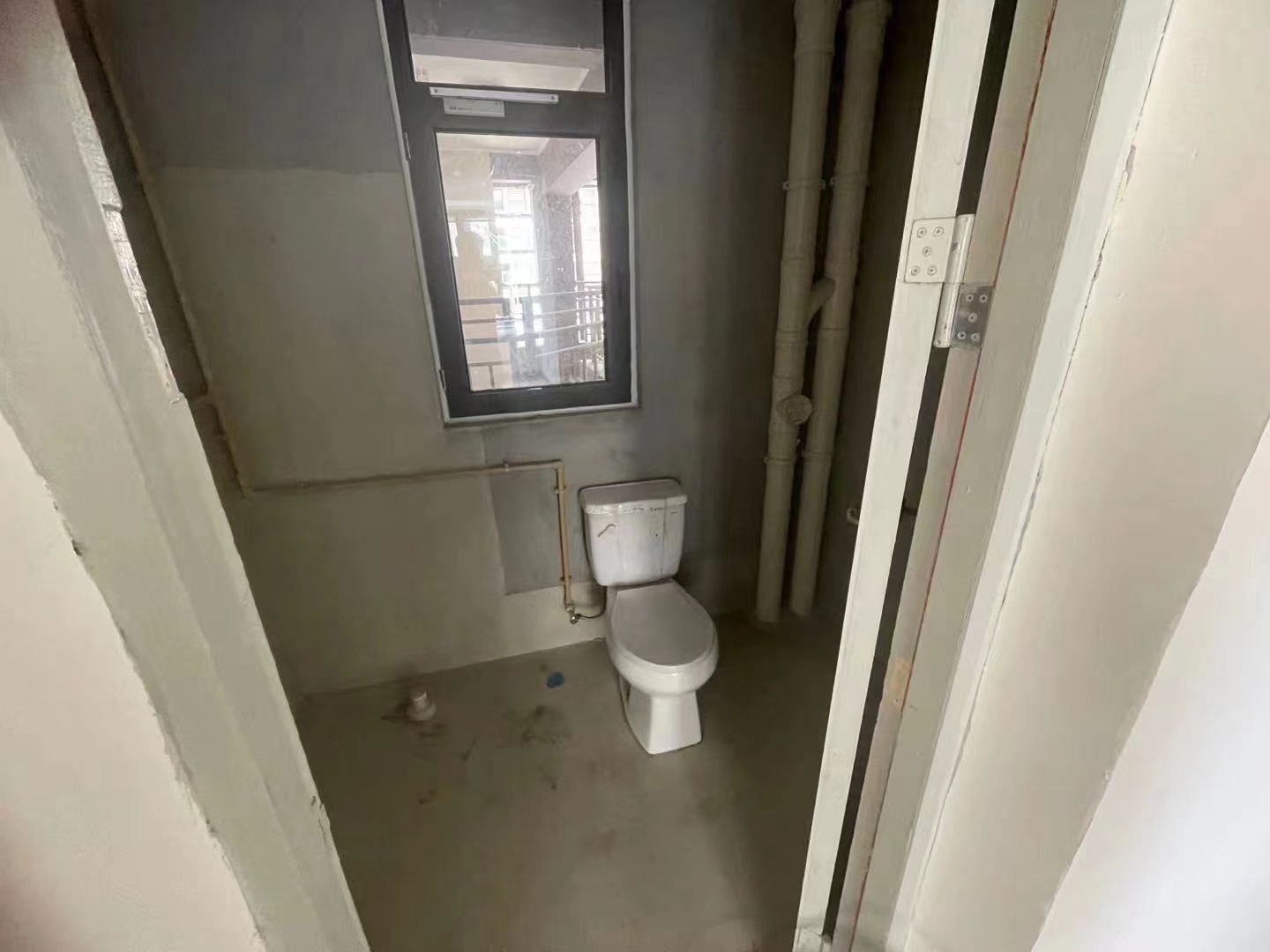 绿地新里城 3室2厅1卫 91m&sup2;