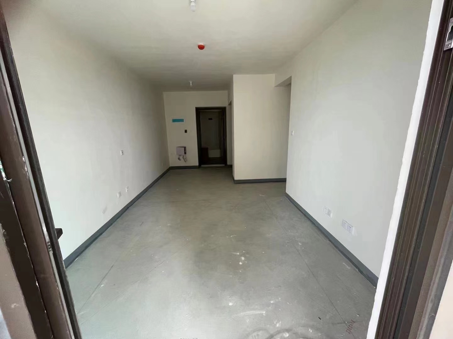 绿地新里城 3室2厅1卫 91m&sup2;