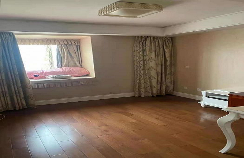 金鼎湾花园 4室2厅2卫 190m&sup2;