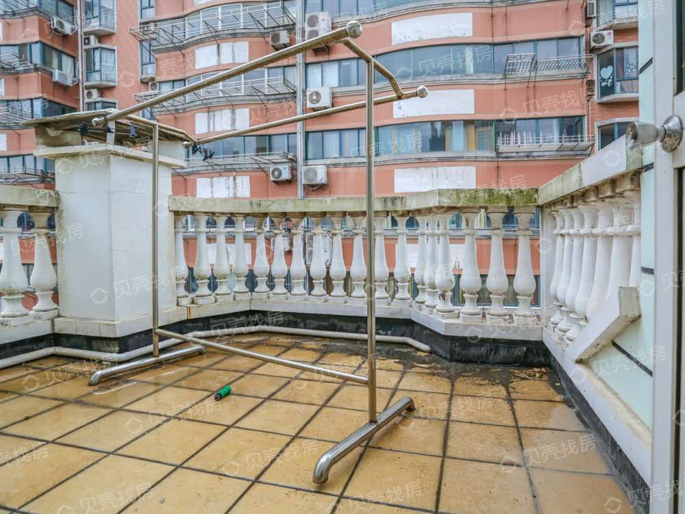 佳成花苑 6室2厅2卫 330m&sup2;