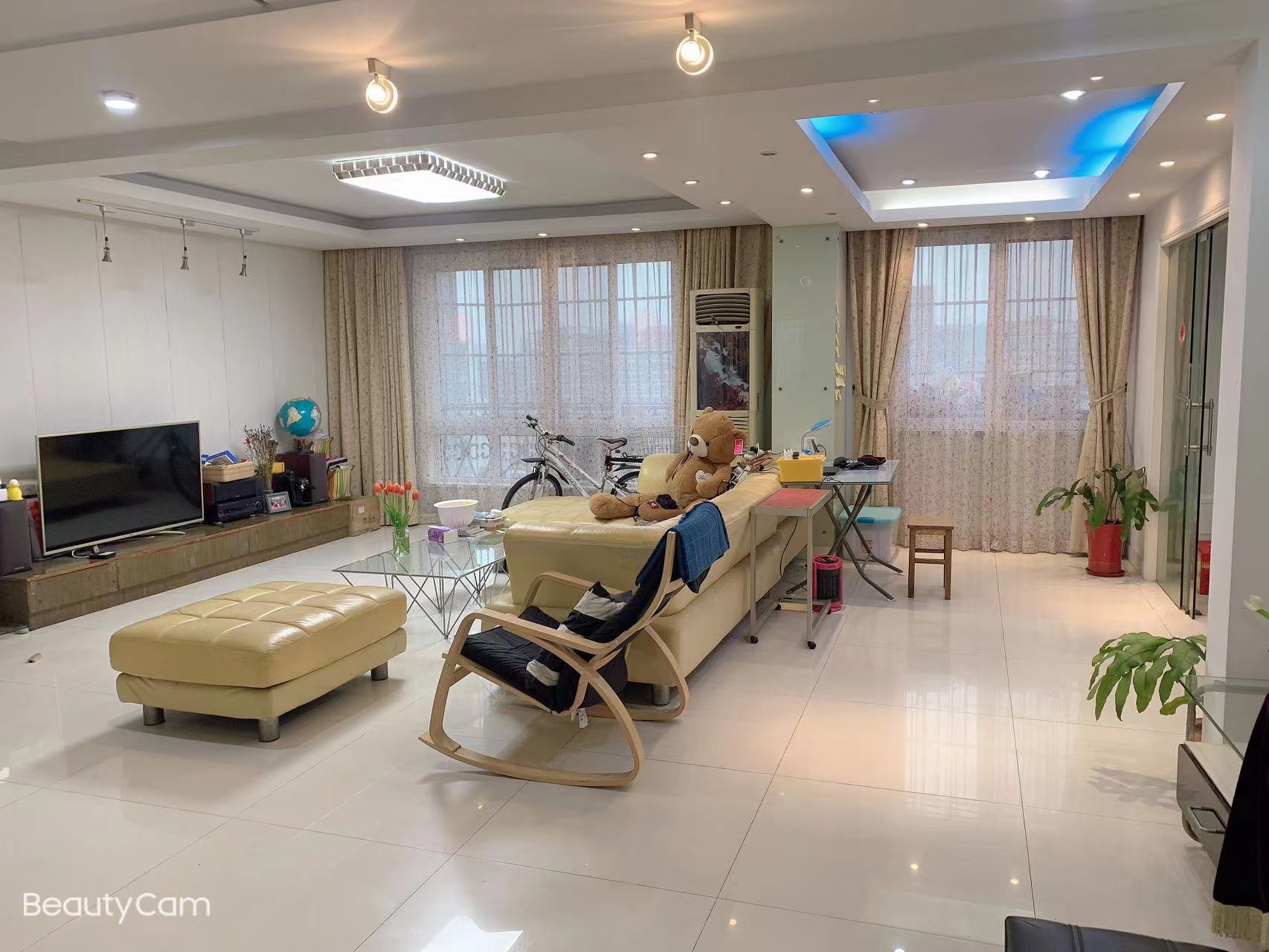 濠西园华迪小区 3室2厅2卫 133.2m&sup2;