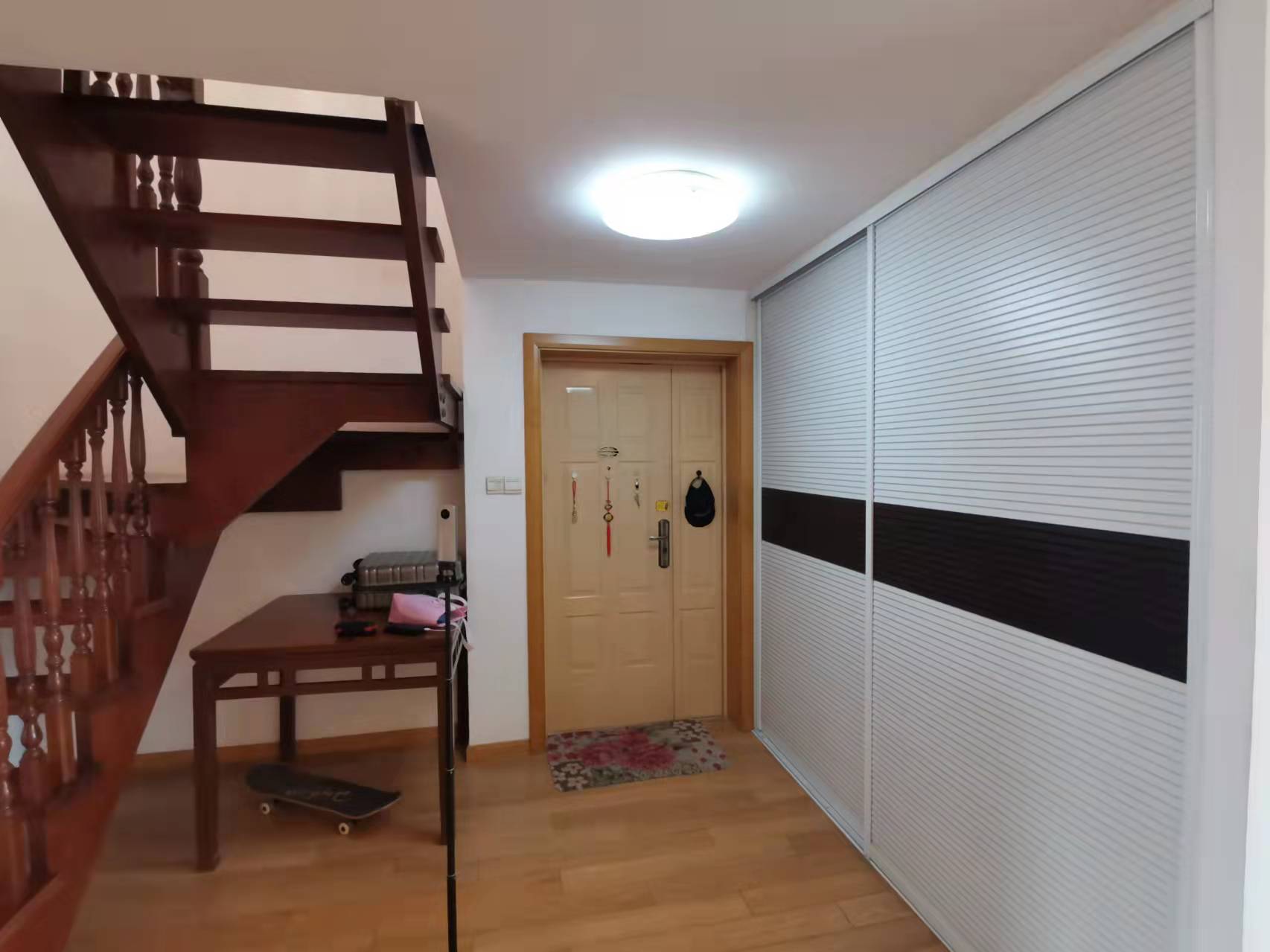 天安花园 3室3厅2卫 213.60m&sup2;