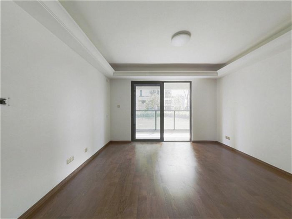 虹桥南村 4室2厅2卫 65m²