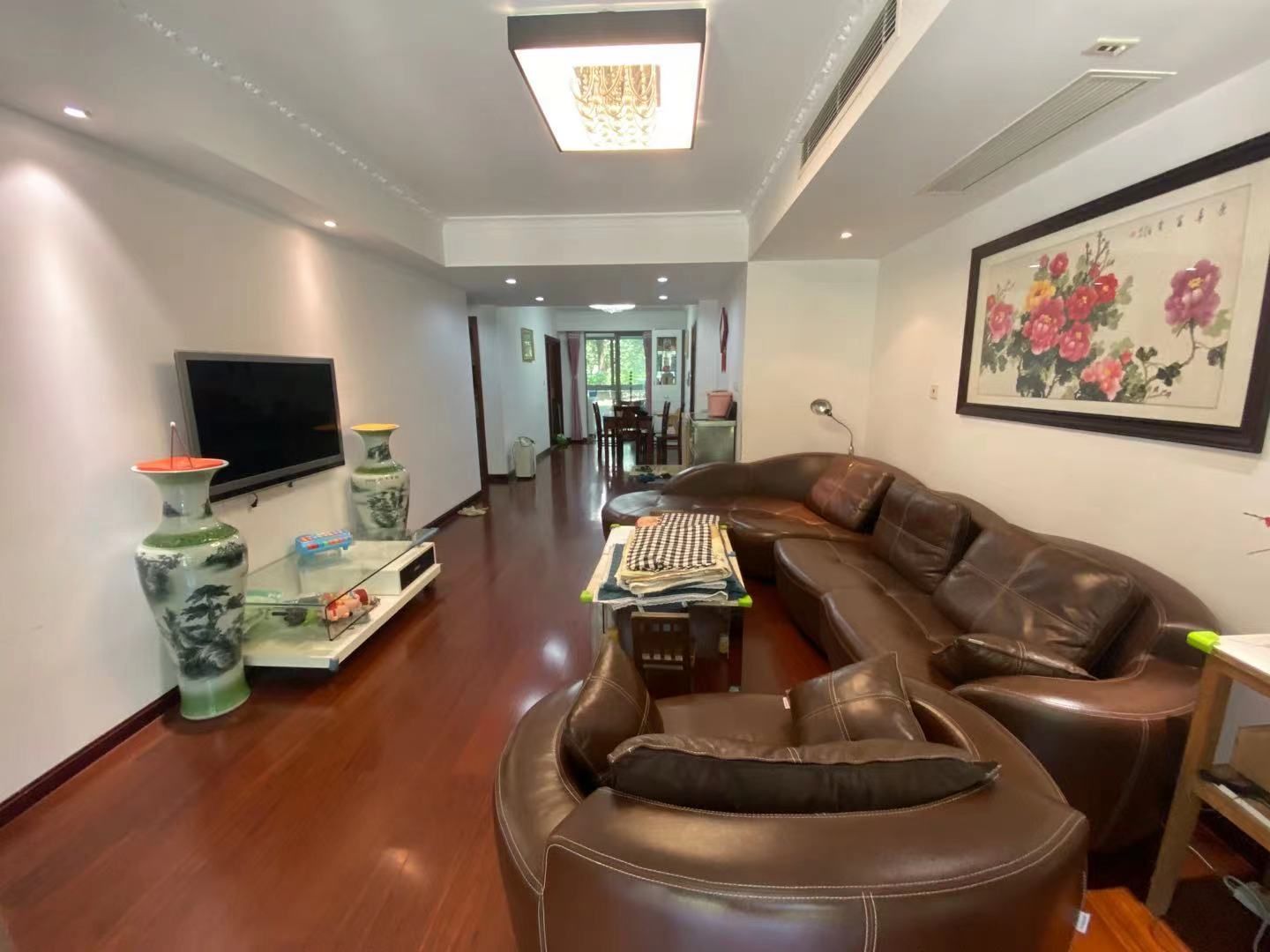 优山美地花园北区 3室2厅2卫 145m&sup2;