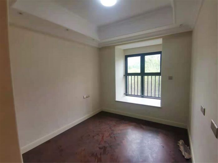 中海铂樾府 4室2厅2卫 144m&sup2;