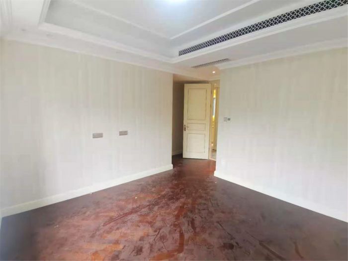 中海铂樾府 4室2厅2卫 144m&sup2;