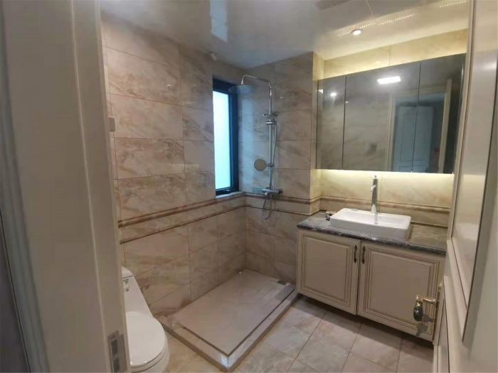 中海铂樾府 4室2厅2卫 144m&sup2;