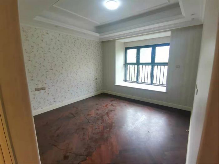 中海铂樾府 4室2厅2卫 144m&sup2;