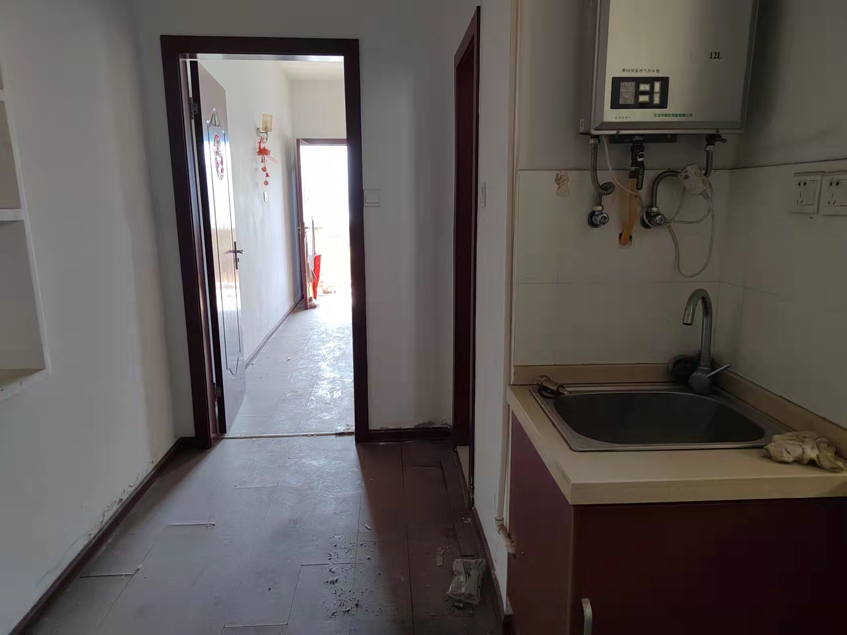 青年西路12号 1室1厅1卫 53m²