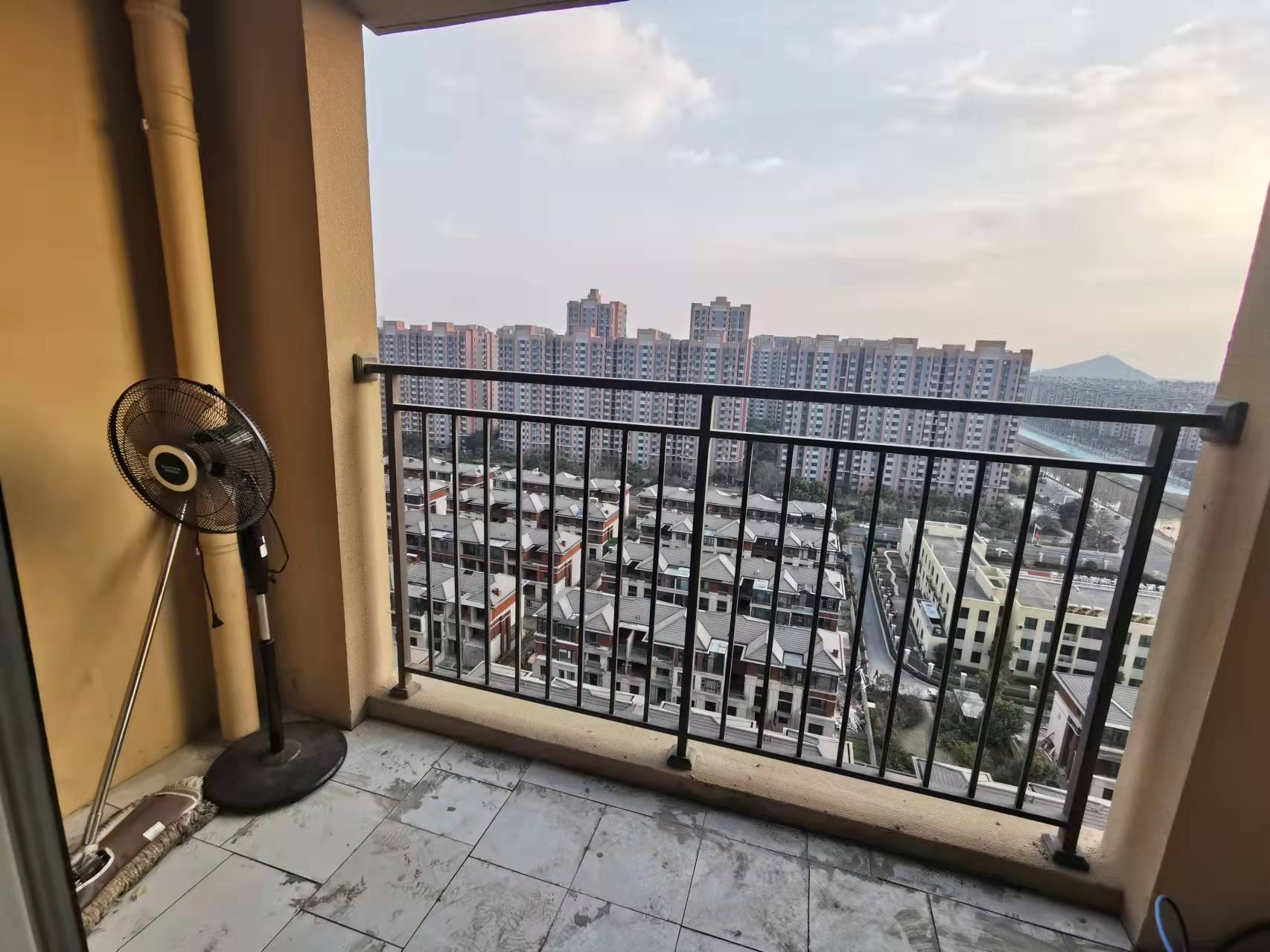 景瑞御府 3室2厅1卫 93m&sup2;