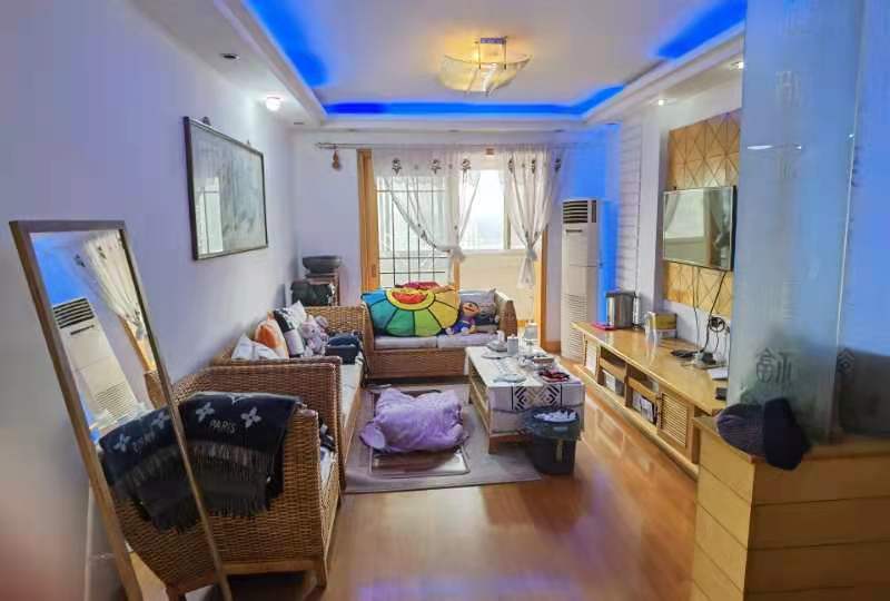 苏东花苑 5室2厅2卫 185.28m&sup2;