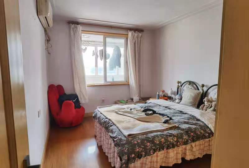 苏东花苑 5室2厅2卫 185.28m&sup2;