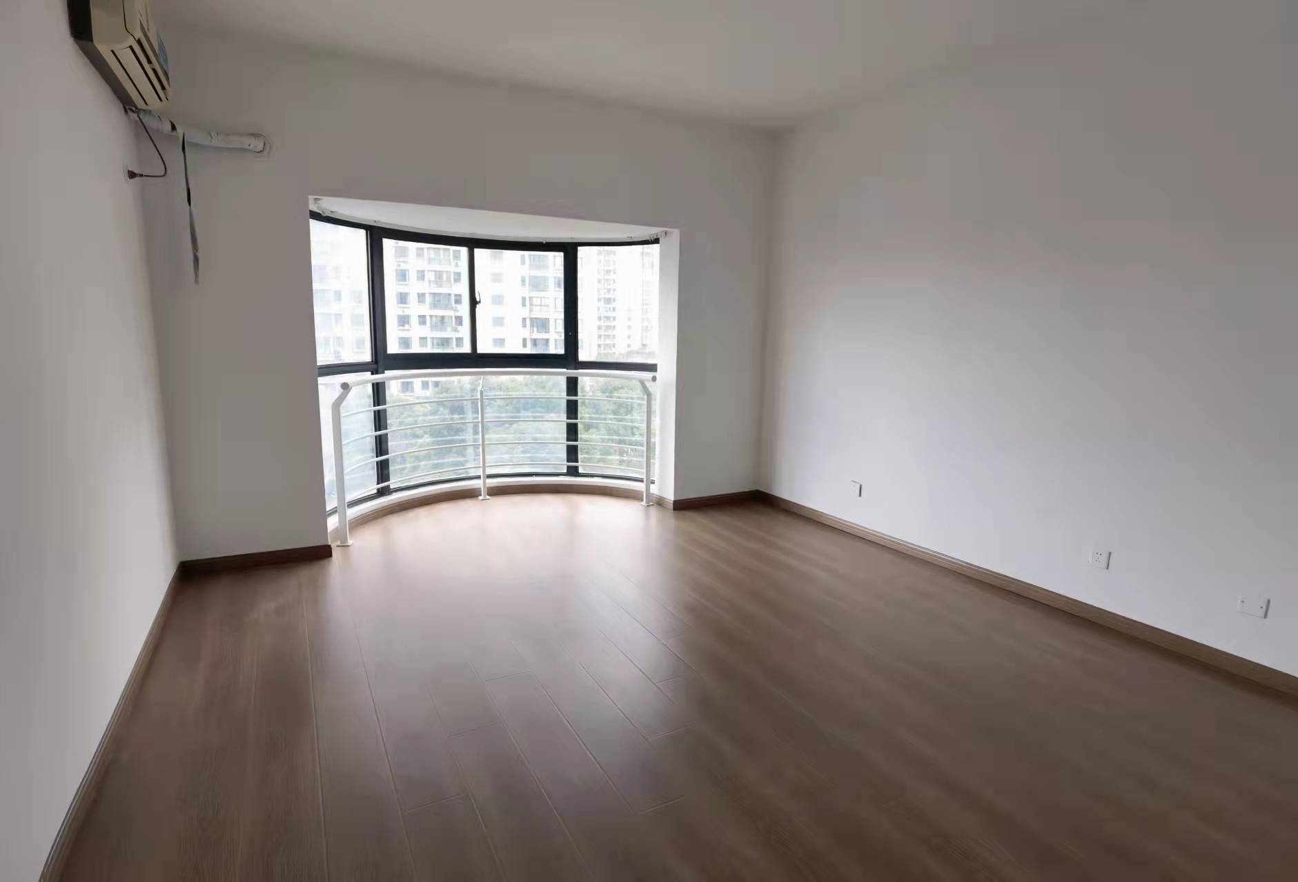 中南世纪城北区 3室2厅2卫 170m&sup2;