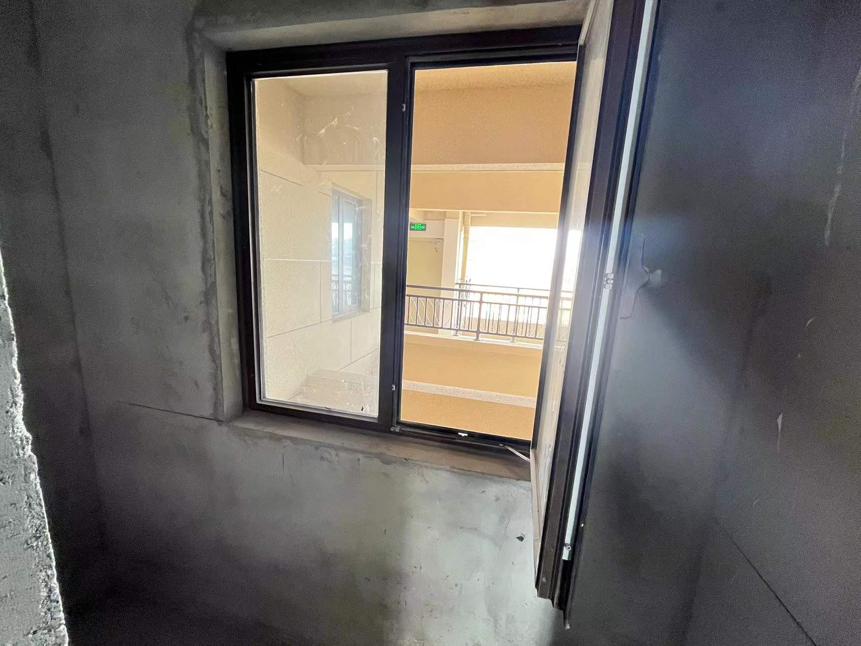 中兴兰溪荟 3室2厅1卫 102m&sup2;