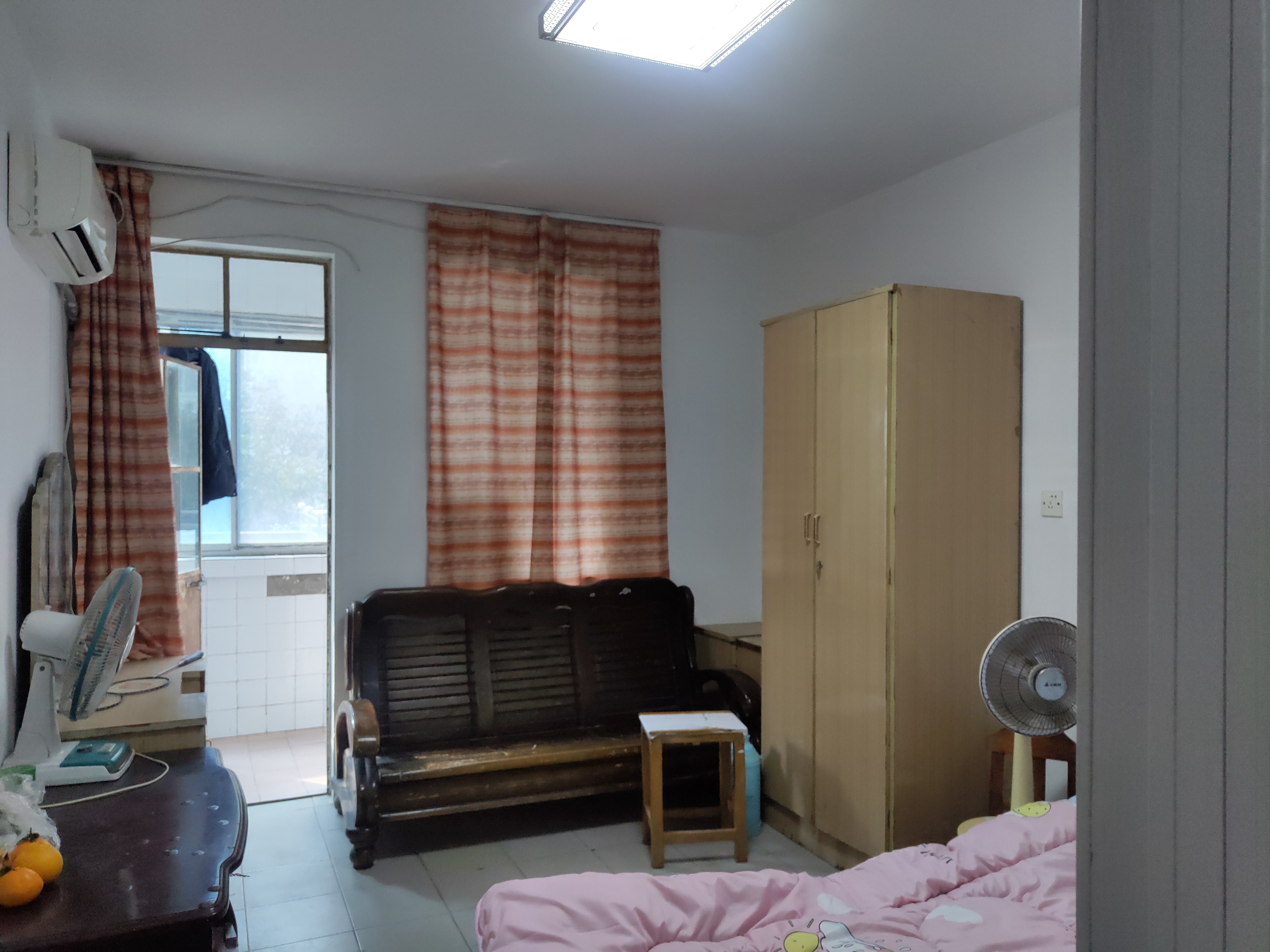 易家桥新村 2室1厅1卫 60m&sup2;