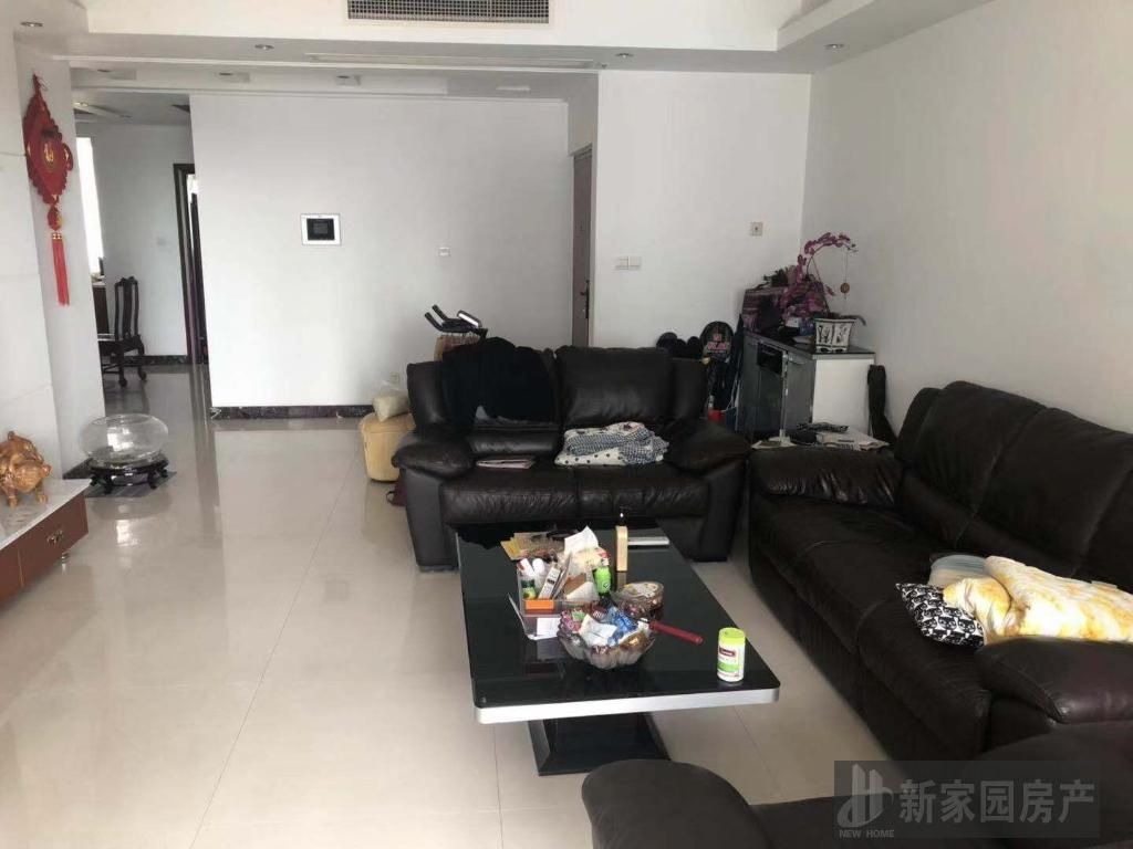 中南世纪城北区 3室2厅2卫 167m&sup2;