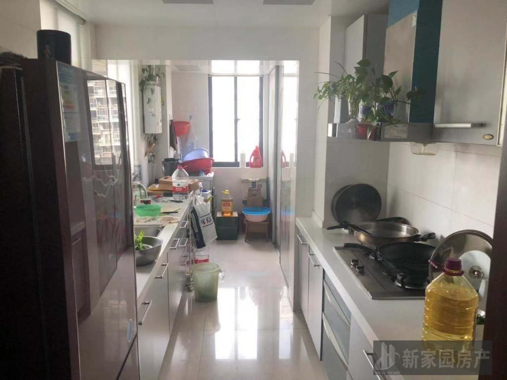 中南世纪城北区 3室2厅2卫 167m&sup2;