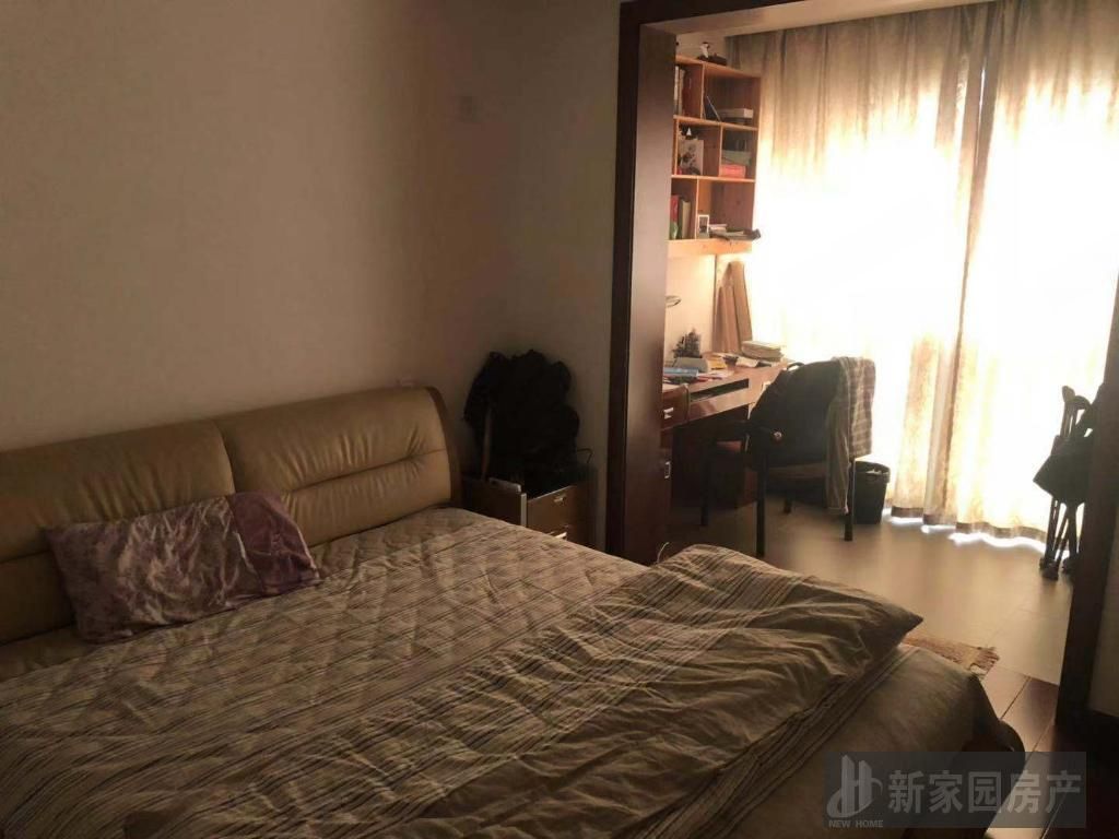 中南世纪城北区 3室2厅2卫 167m&sup2;